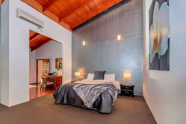 16-18 Robb Rd, Redlynch - Thumbnail 2