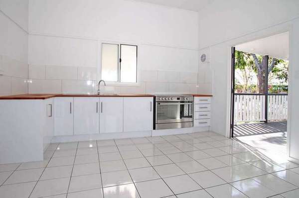30 Scott St, Parramatta Park - Thumbnail 3