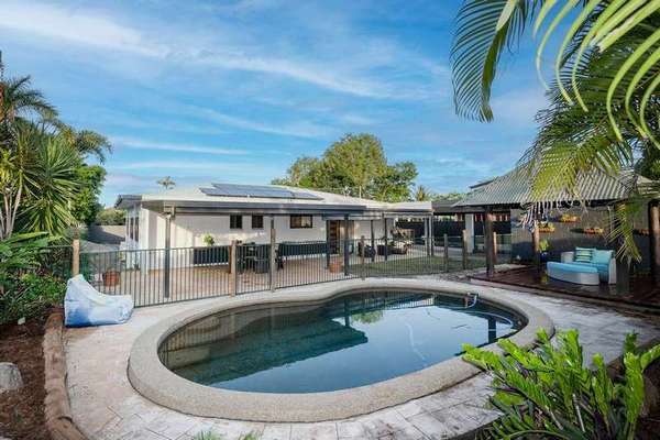 5 Ash St, Holloways Beach - Thumbnail 4