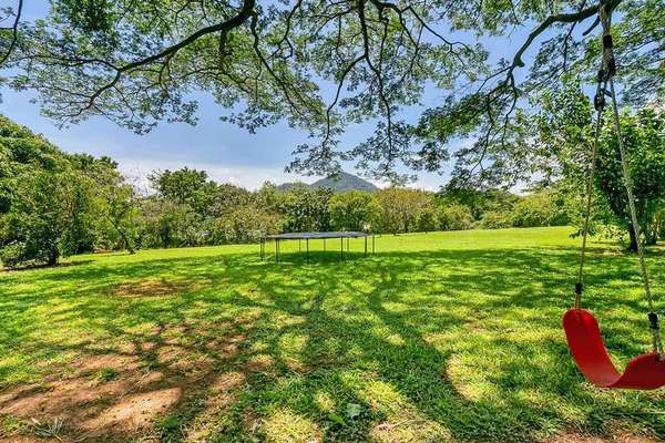 17-19 Robb Rd, Redlynch - Thumbnail 2