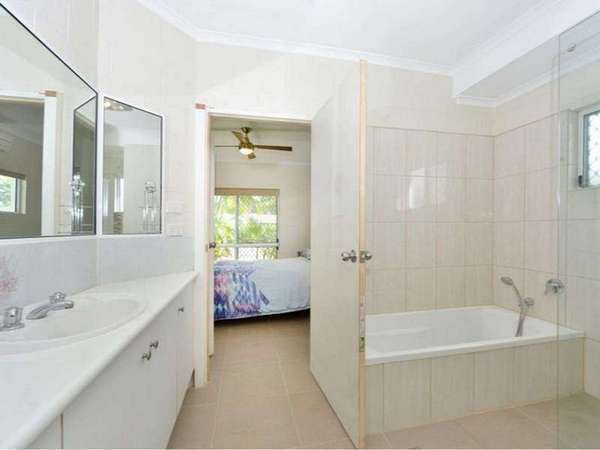 9 Damson Dr, Redlynch - Thumbnail 6