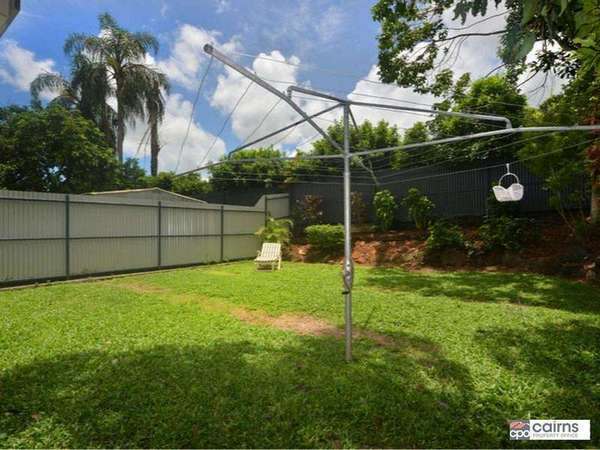 19 Daphne St, Redlynch - Thumbnail 3