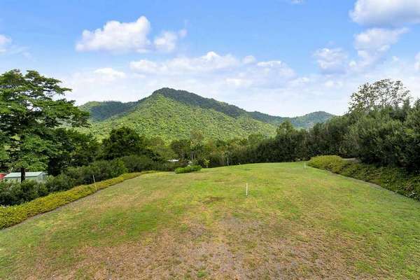 10 Esterina Cl, Redlynch - Thumbnail 2