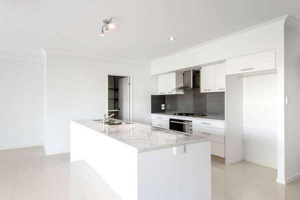 44 Canopy's Edge Boulevard, Smithfield - Thumbnail 8