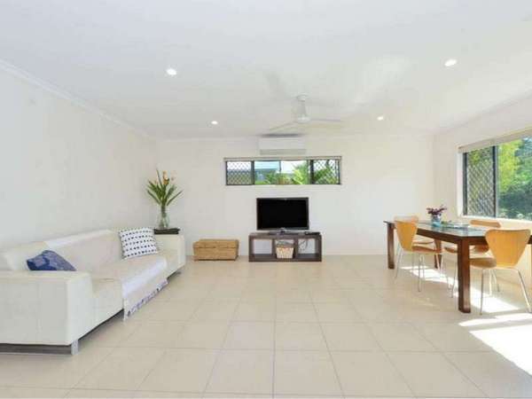 13 Torrance Ave, Edge Hill - Thumbnail 2