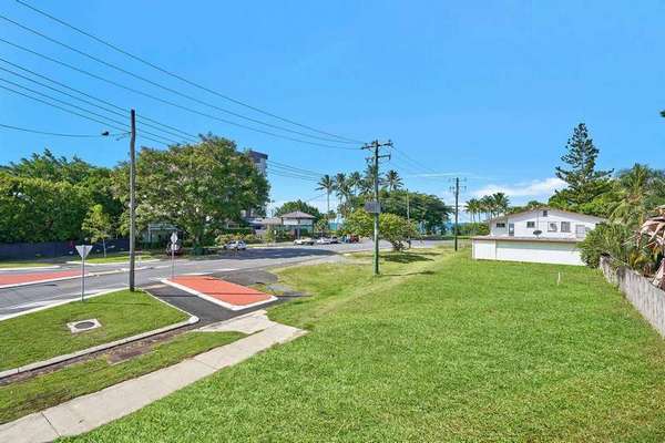262 Lake Street, Cairns North - Thumbnail 2
