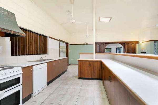 130 Cassowary St, Freshwater - Thumbnail 3