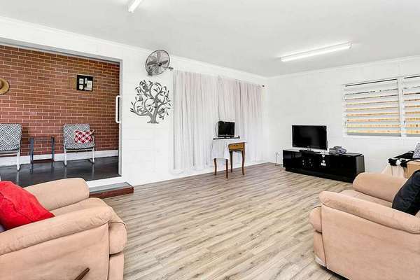 9 Hillview Cr, Whitfield - Thumbnail 3