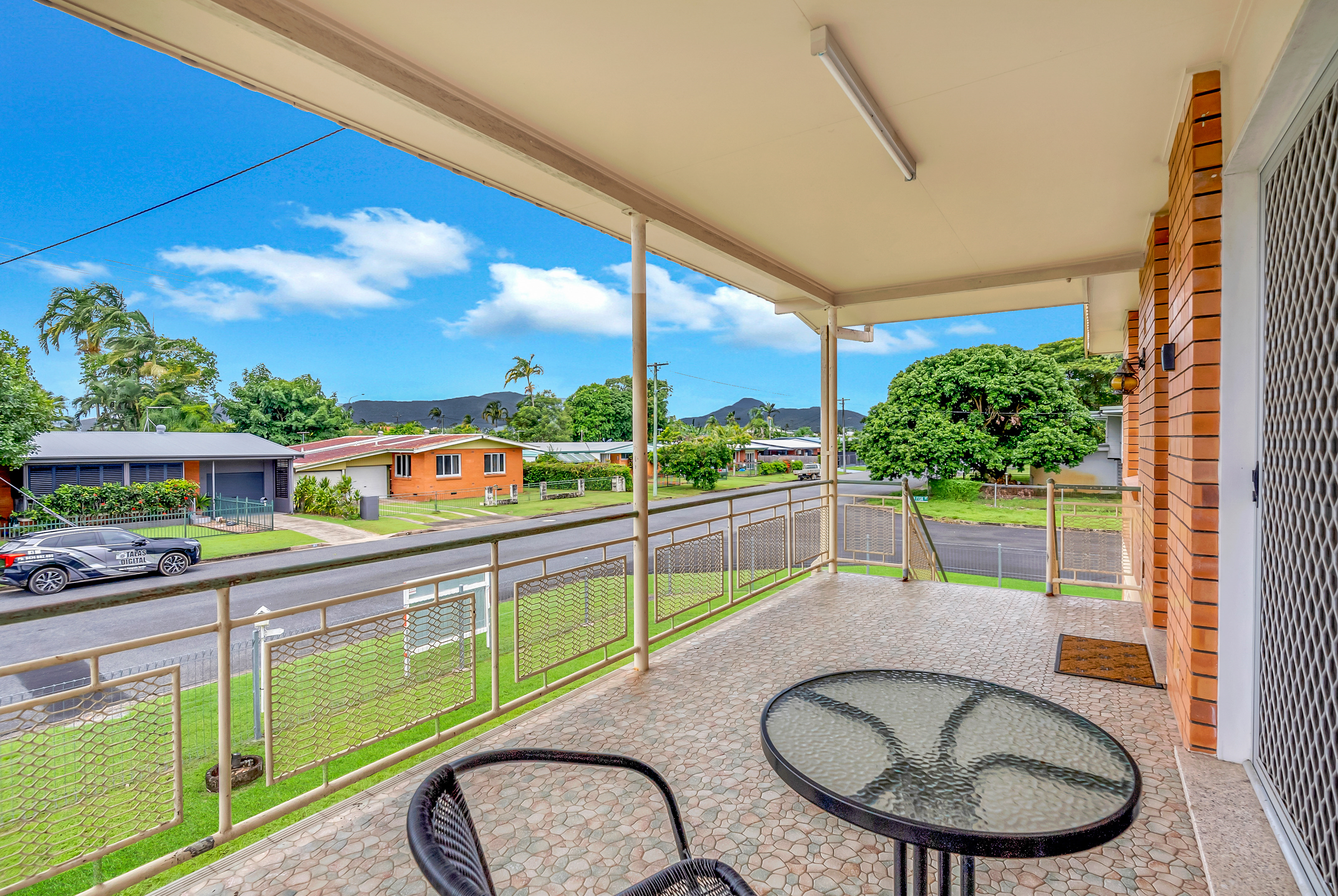 41 Curtin Street, Westcourt - Thumbnail 4