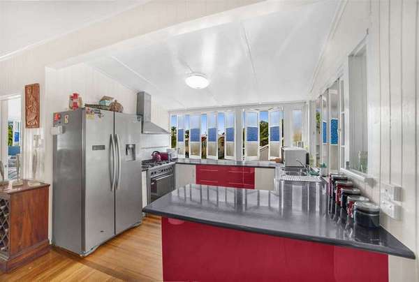 8 Hillside Cl, Aeroglen - Thumbnail 2