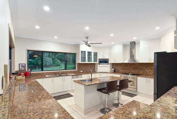 1-5 Harvey Rd, Redlynch - Thumbnail 2