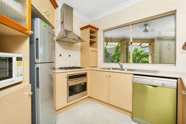 813/2-10 Greenslopes St, Cairns North - Thumbnail 5