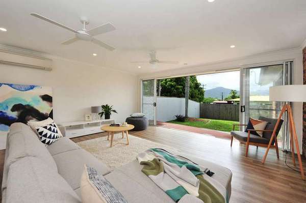 26 Simon St, Freshwater - Thumbnail 7