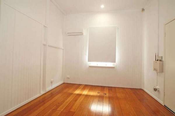 30 Scott St, Parramatta Park - Thumbnail 8