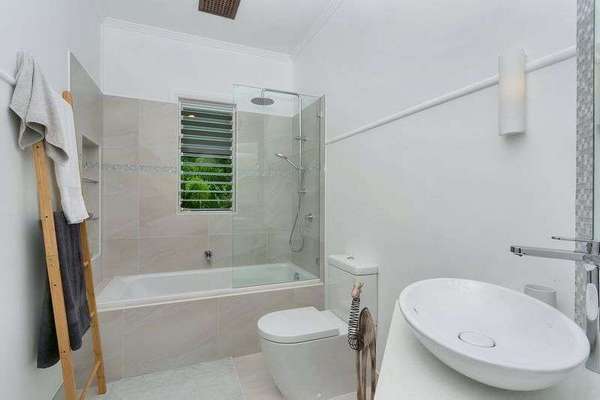 7 Gummow Cl, Whitfield - Thumbnail 8