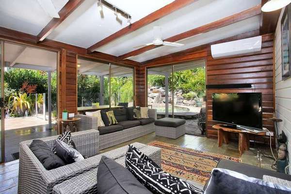 69 Old Smithfield Rd, Freshwater - Thumbnail 4