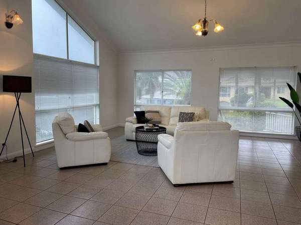 14 Gouldian Street, Bayview Heights - Thumbnail 2