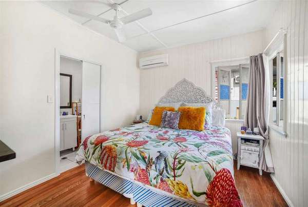 8 Hillside Cl, Aeroglen - Thumbnail 4