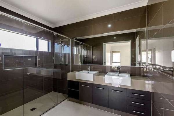 44 Canopy's Edge Boulevard, Smithfield - Thumbnail 3