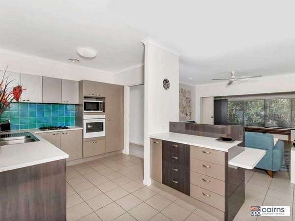 28-30 Old Smithfield Rd, Freshwater - Thumbnail 2