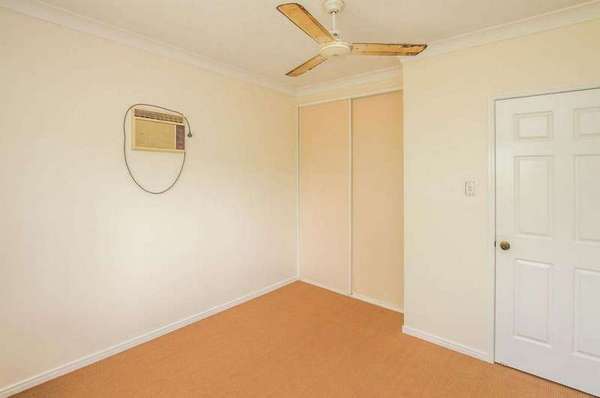 1/3 Ingham Court, Mooroobool - Thumbnail 5