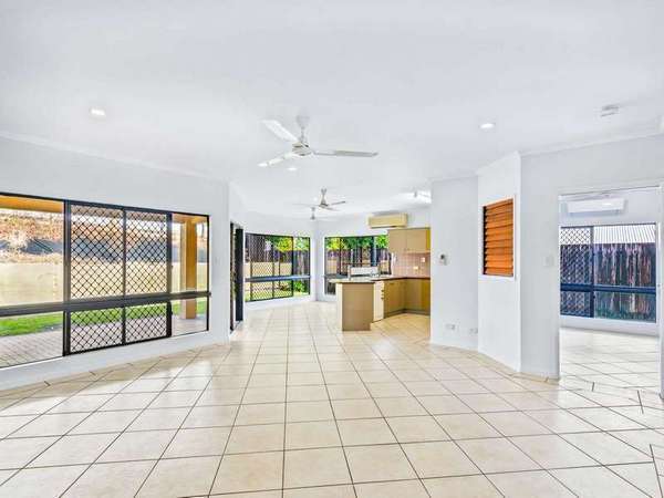 13 Brian St, Brinsmead - Thumbnail 2