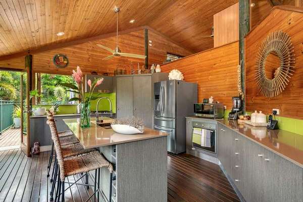12 Esterina Cl, Redlynch - Thumbnail 2