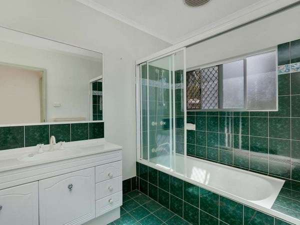 11 Allinga Close, Bentley Park - Thumbnail 7