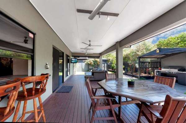 22 Pollock Close, Bentley Park - Thumbnail 2