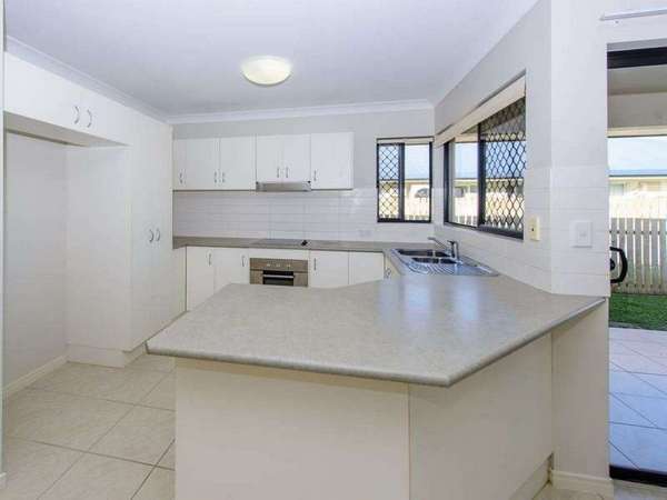 9 Colombia Street, White Rock - Thumbnail 5