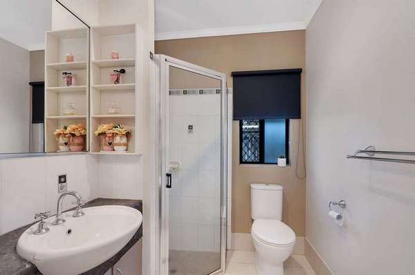 22 Pollock Close, Bentley Park - Thumbnail 8
