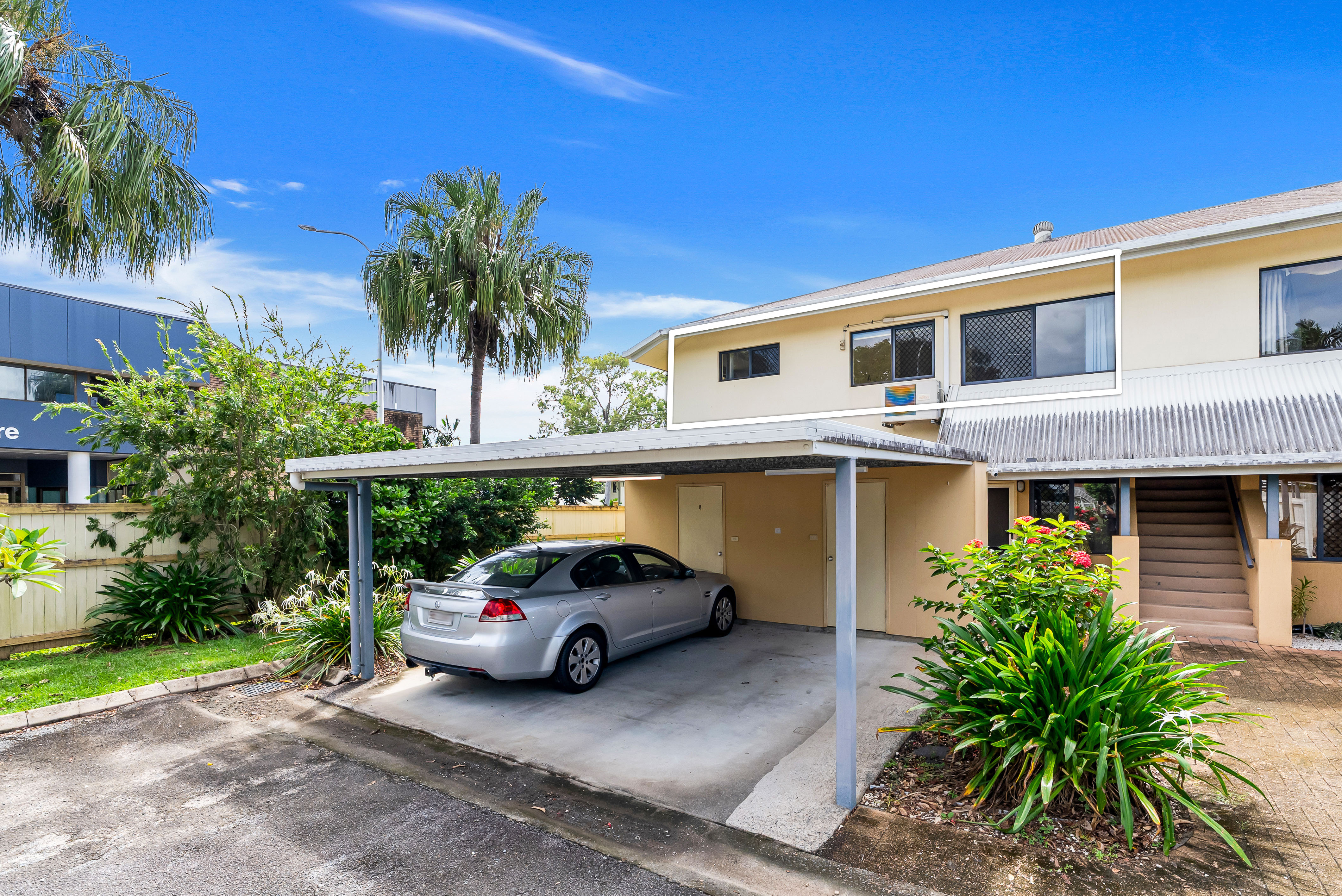 8/22-24 Toogood Road, Woree - Image 1