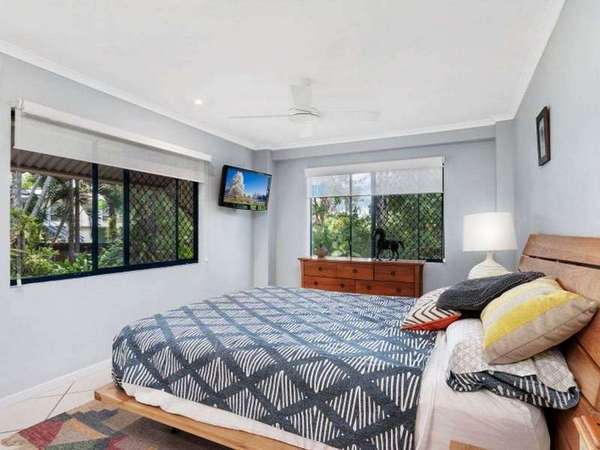 1 Iona Close, Edge Hill - Thumbnail 5