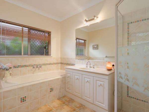 29 Gamburra Drive, Redlynch - Thumbnail 8