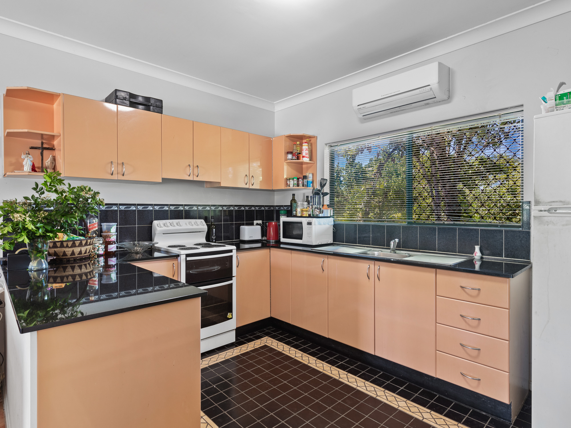 4/7 Ingham Court, Mooroobool - Thumbnail 3