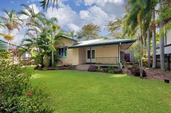 32 MacIlwraith Street, Manoora - Image 1