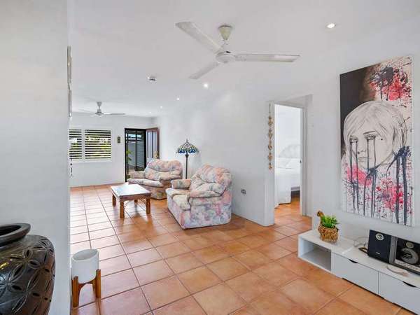 2/5 Bulolo Close, Trinity Beach - Thumbnail 4