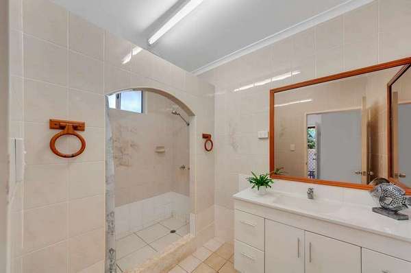 2/5 Anderson Street, Trinity Beach - Thumbnail 7