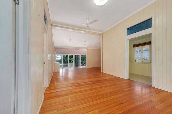 32 MacIlwraith Street, Manoora - Thumbnail 3