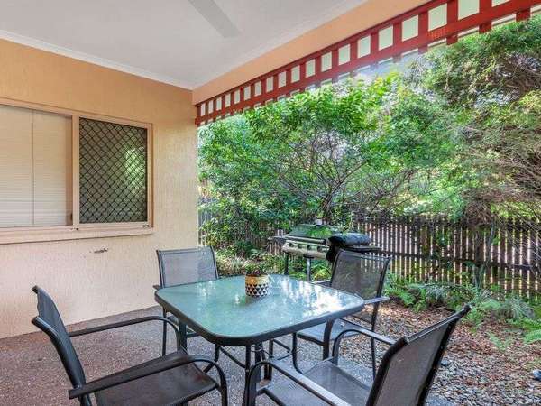 9/2-4 Oyster Court, Trinity Beach - Thumbnail 2