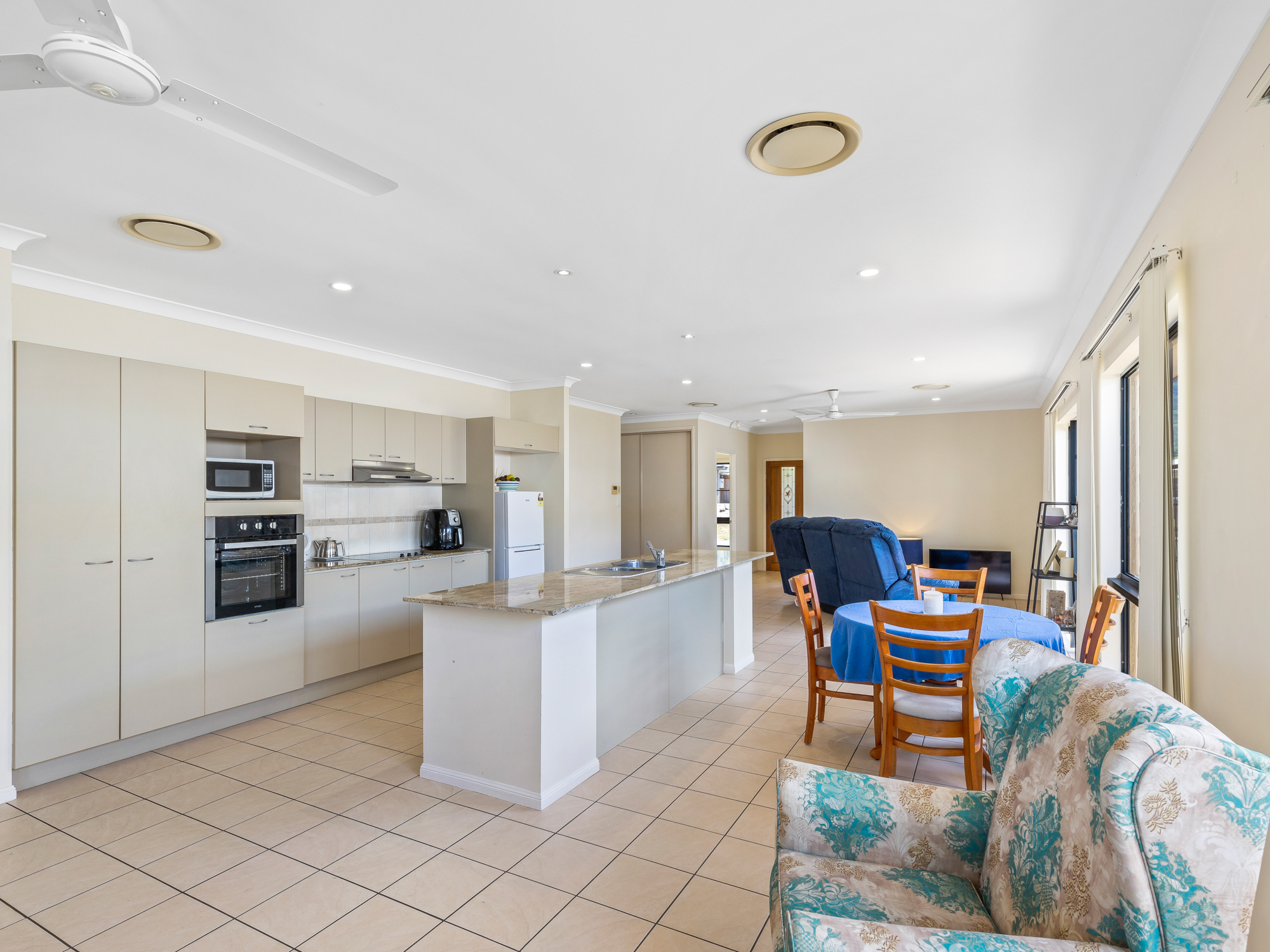 60 Cooktown Road, Edmonton - Thumbnail 6