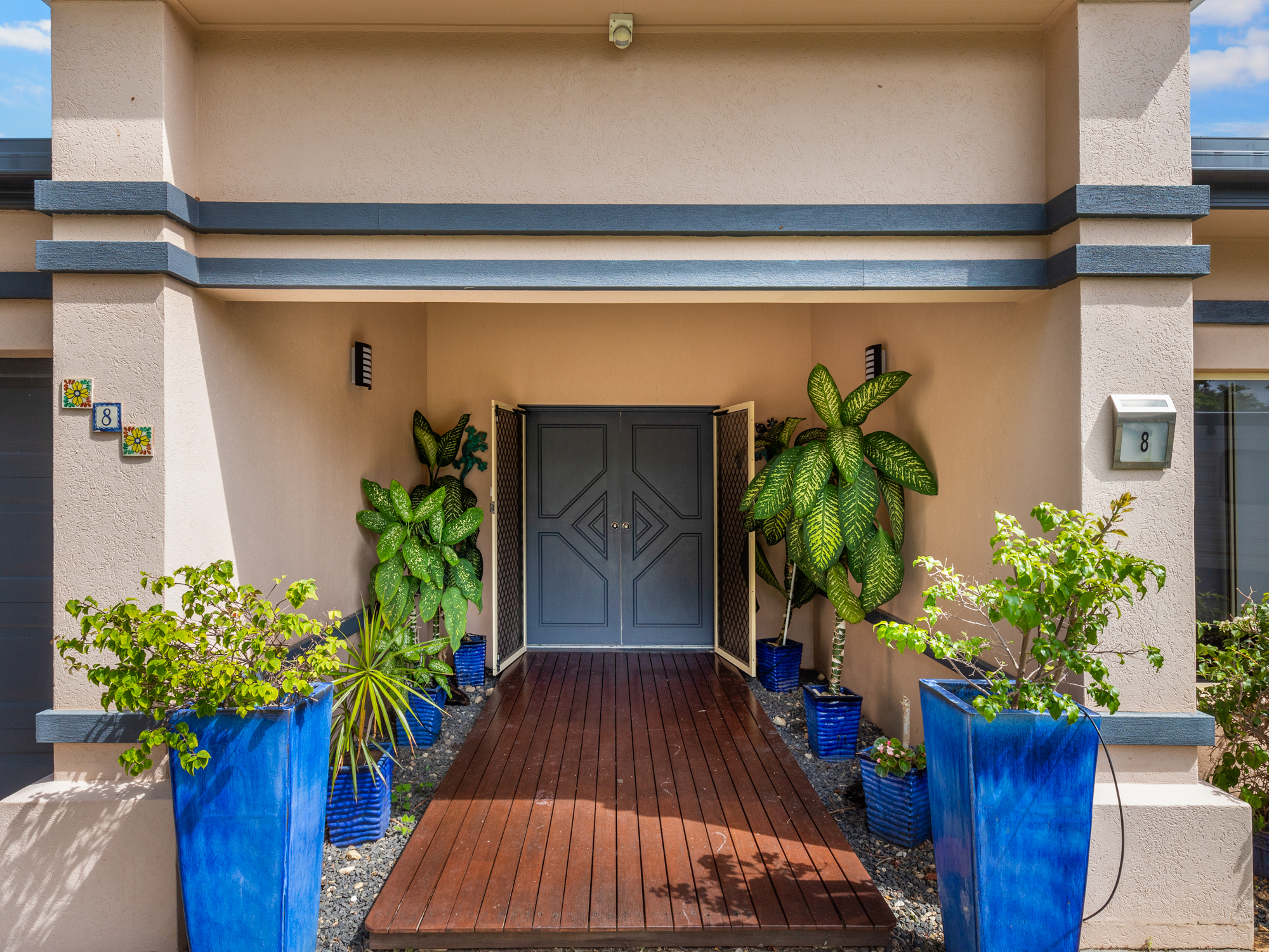 8 Lookout Tce, Trinity Beach - Thumbnail 2