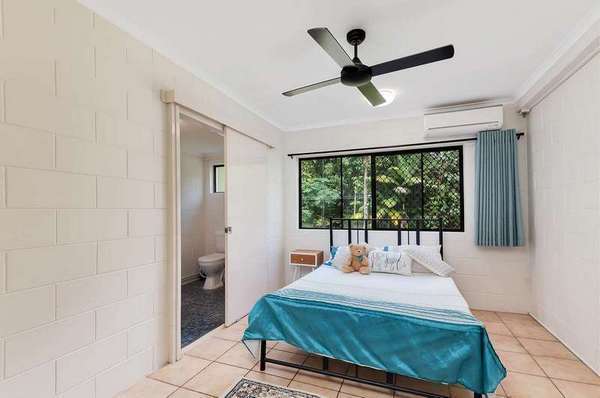 5/4 McPherson Close, Edge Hill - Thumbnail 4