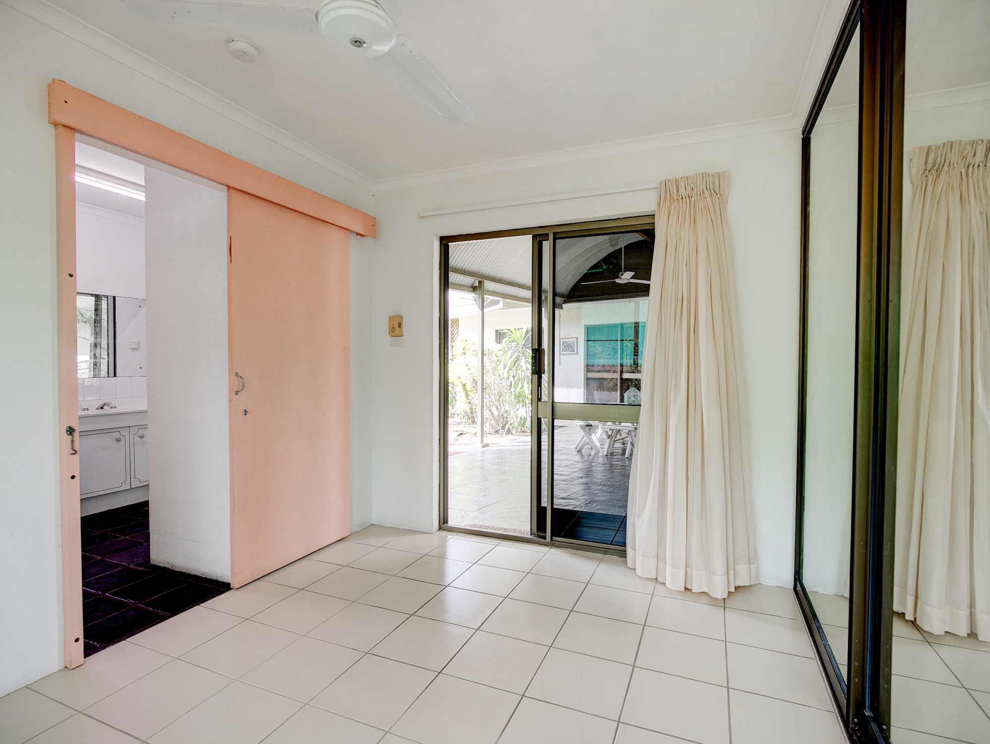 2 Michaelmas Close, Clifton Beach - Thumbnail 5