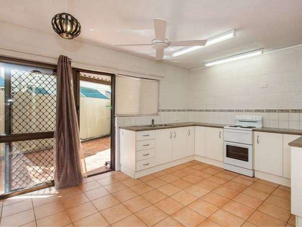 1/15 Rigg Street, Woree - Thumbnail 2