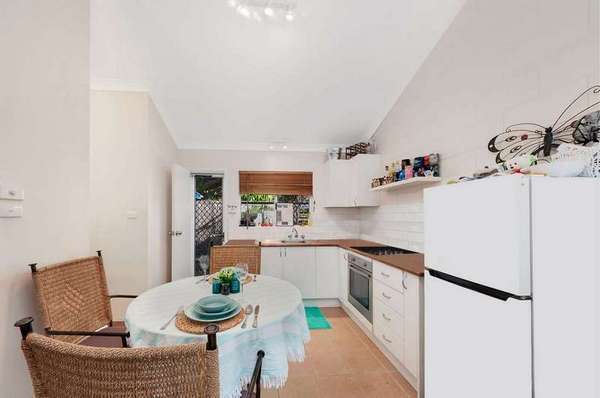 7/485 McCoombe Street, Mooroobool - Thumbnail 2