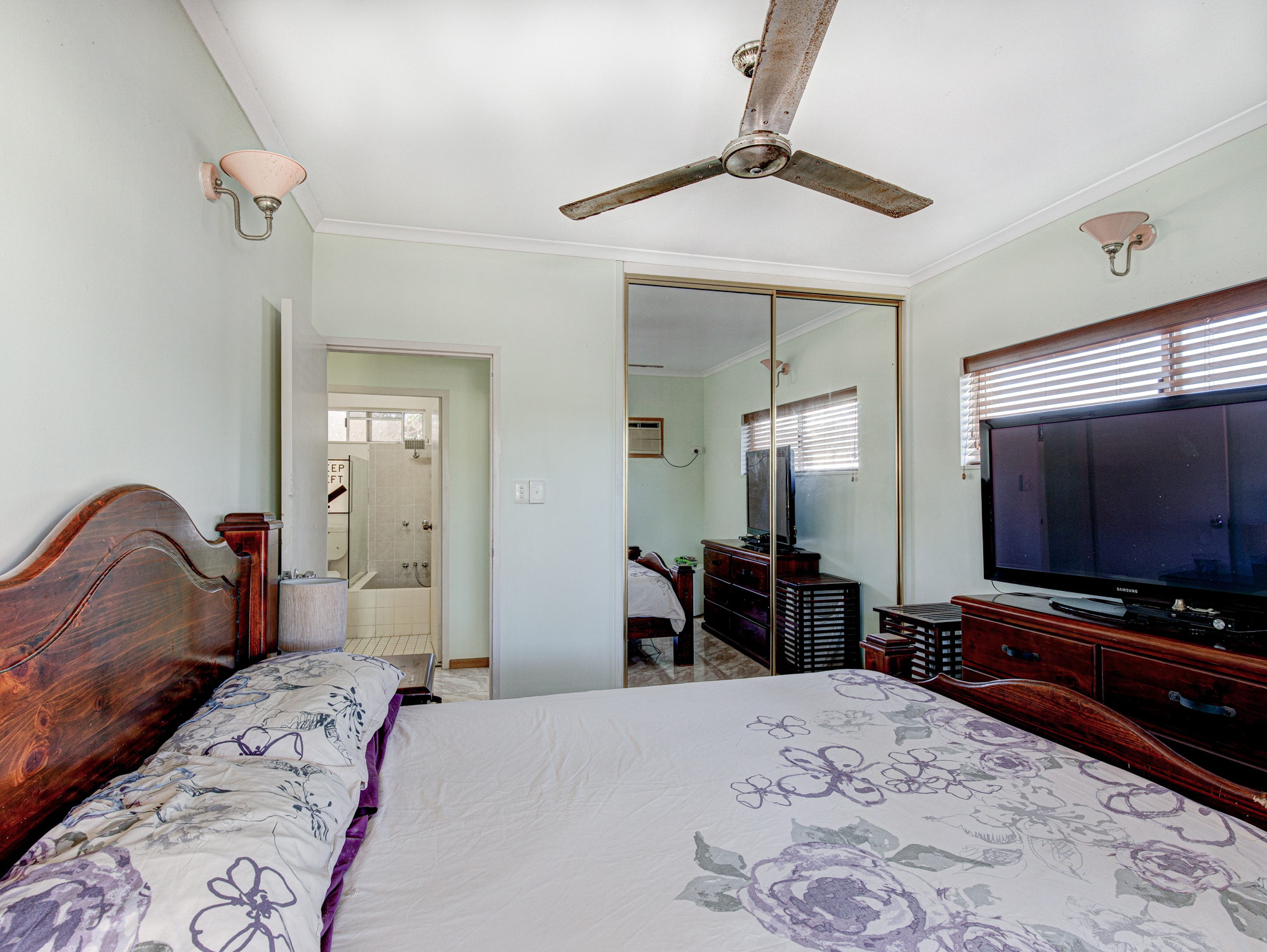 8/6-10 Palm Street, Holloways Beach - Thumbnail 7