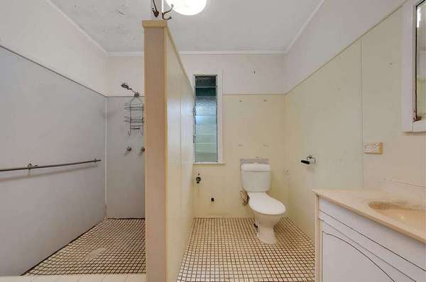 32 MacIlwraith Street, Manoora - Thumbnail 6