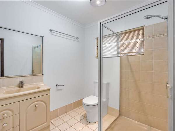 46 Kambara Street, White Rock - Thumbnail 2