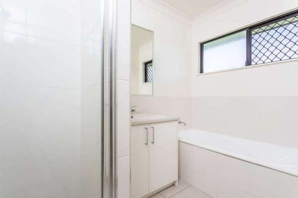 5 Bronson Road, White Rock - Thumbnail 5